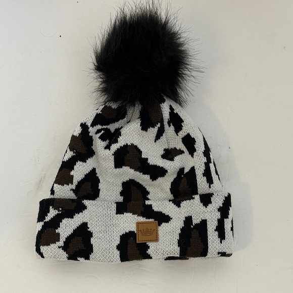 Panache Accessories - NWOT Panache Women's Animal Print Beanie with Black Pom-Pom and Fleece Inside